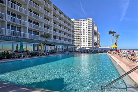 Hotels ormond beach hotels  Belgian waffles, cereal, yogurt, etc), nice, spacious oceanfront room with balcony, large pool, easy access to beach, clean rooms which is pretty hard to do on oceanfront property, and